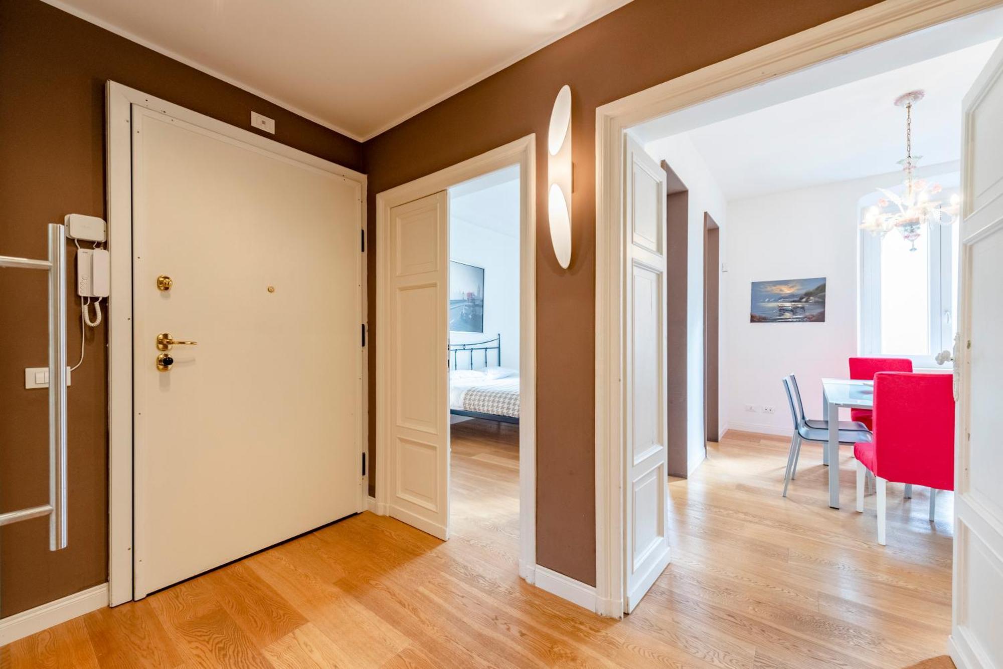 Joivy Family Friendly Apt For 6, Near Royal Palace Museum Genoa Luaran gambar