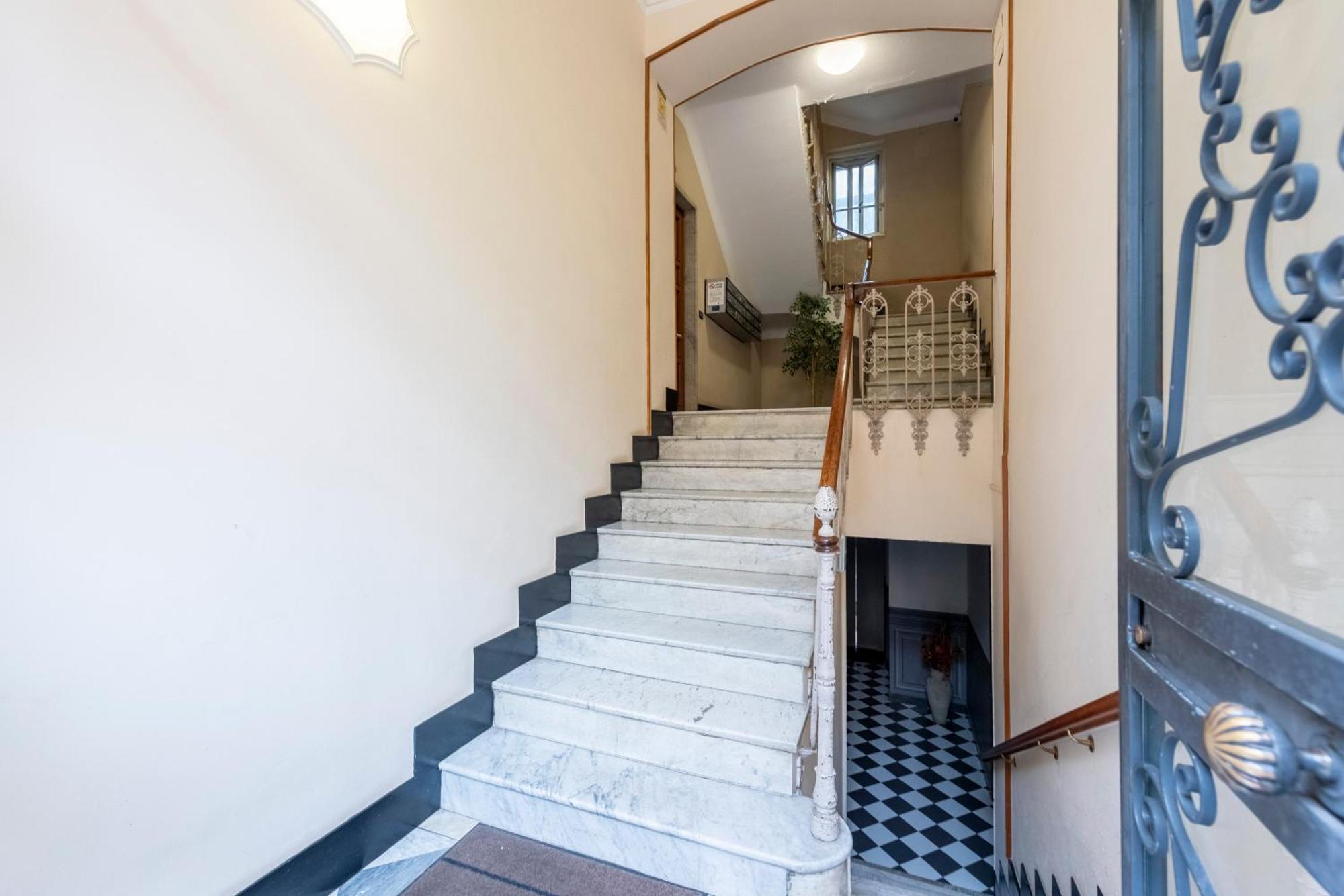 Joivy Family Friendly Apt For 6, Near Royal Palace Museum Genoa Luaran gambar